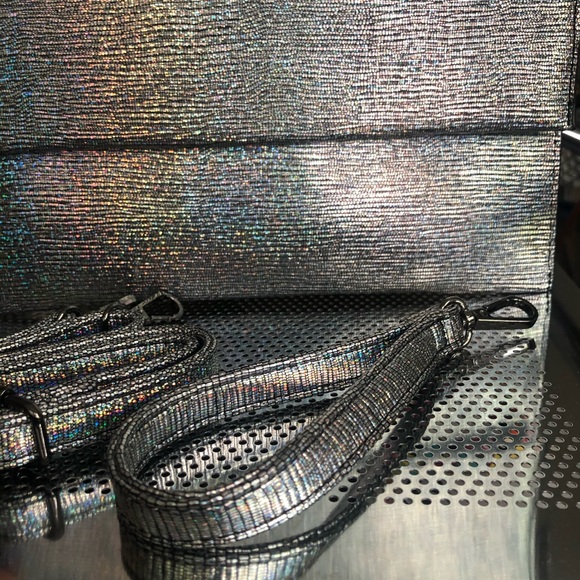 Silver holographic clutch - Picture 5 of 8